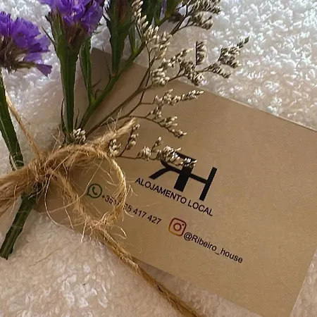 Ribeiro House * 로리냐