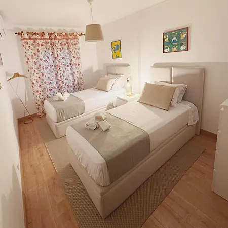Apartament Ribeiro House Lourinhã